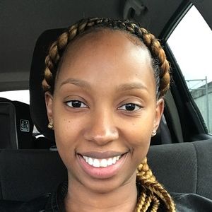 Meet your Posher, Camisha